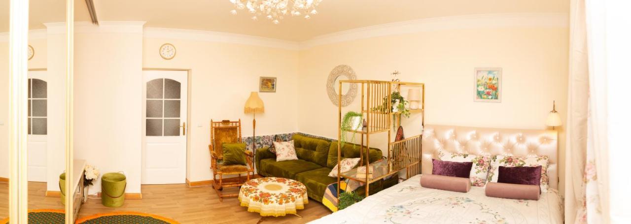 Appartamento La Boheme - The Magic Of Riga & Free Parking Esterno foto