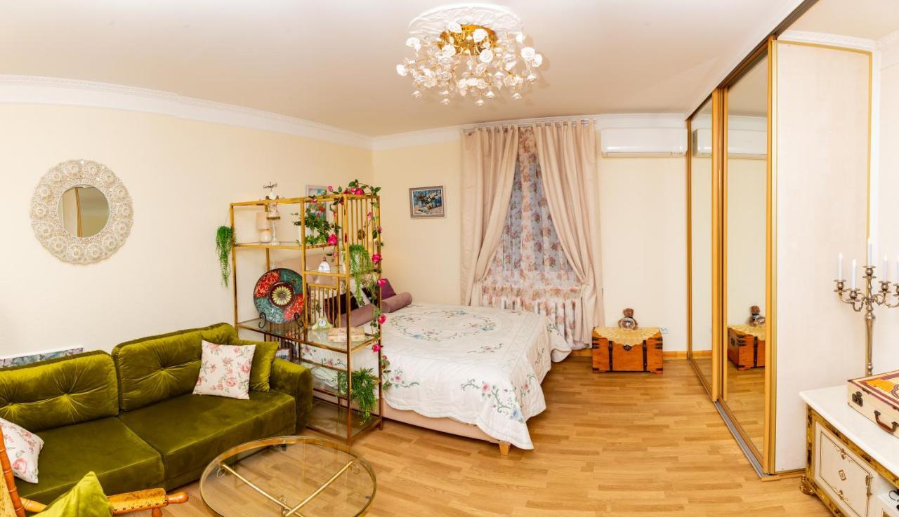Appartamento La Boheme - The Magic Of Riga & Free Parking Esterno foto